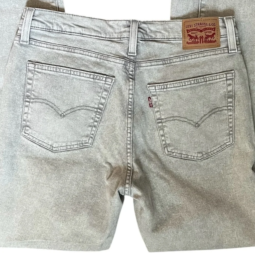 Levi’s 724 high rise Jeans - Picture 2 of 5